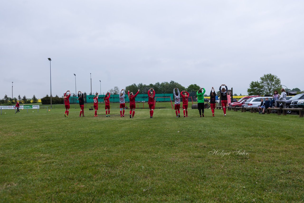 Bild 52 - wCJ SV Steinhorst/Labenz - VfL Oldesloe : Ergebnis: 18:0